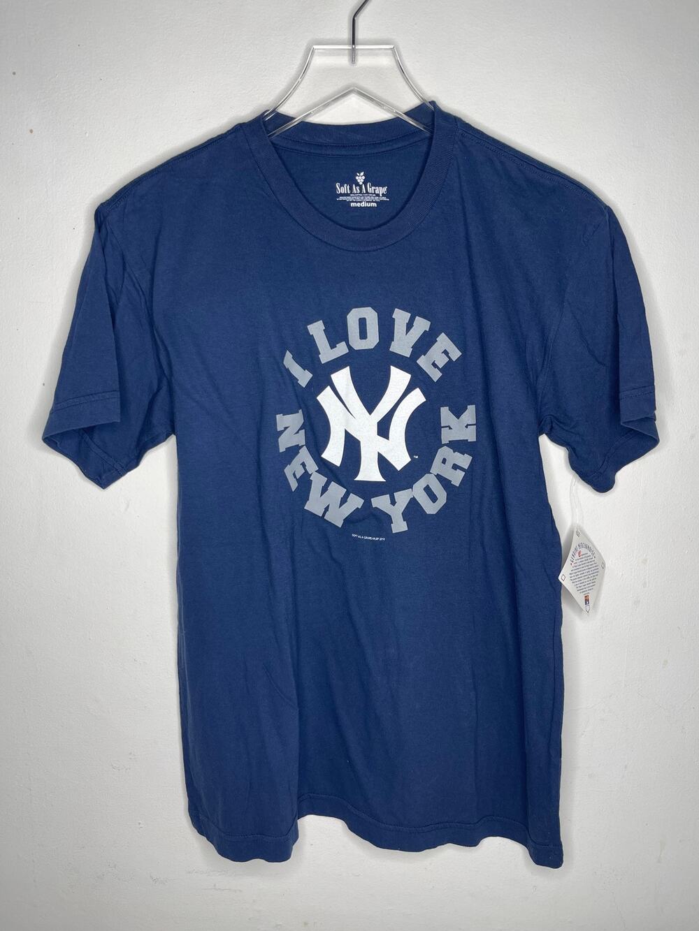 I Love NY New York Yankees Baseball T-shirt Genuine MLB Merch, Men’s Size Medium